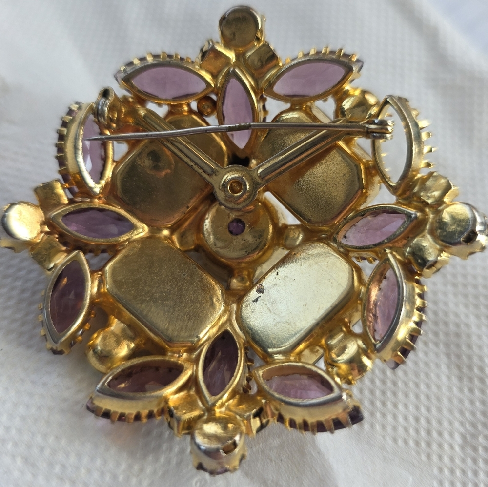 Vintage Gold and Purple Brooch, Rhinestone Jewlery - Picture 7 of 8